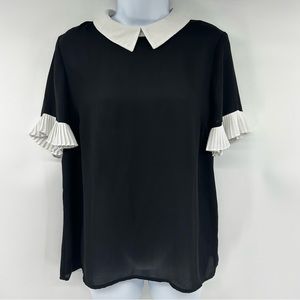 Cece Black Blouse with White Trim Size Medium